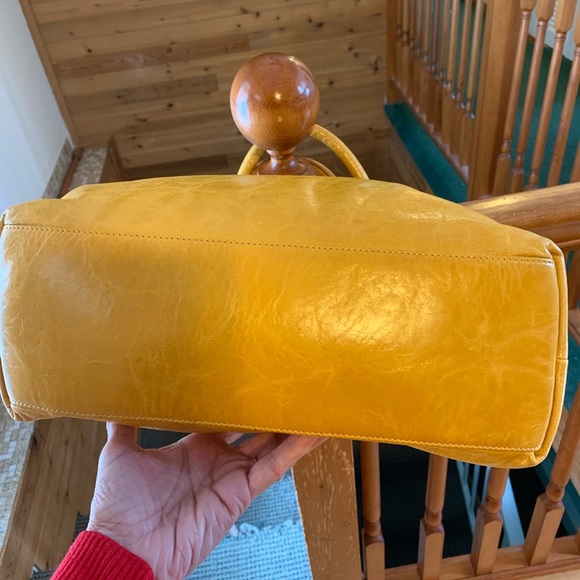 Brand New Tory Burch Handbag No Tags - Picture 3 of 8